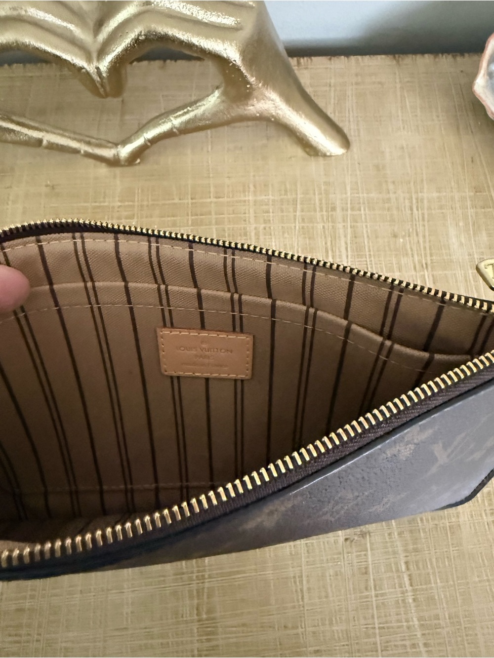 Large Louis Vuitton Monogram Canvas Zip Pouch (Neverfull) - Picture 4 of 6